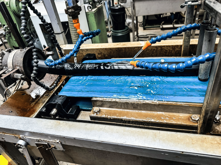 Het proces van rubber extrusie: van matrijs tot gereed profiel